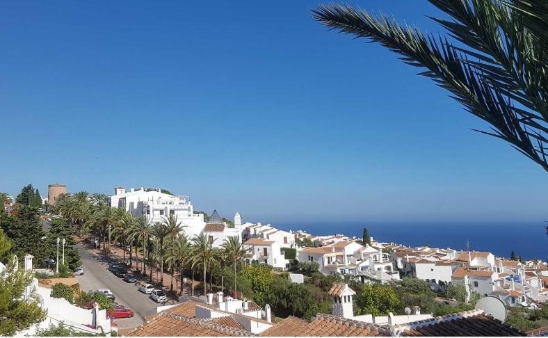 Lovely 2 Bedroom In Capuchinos, San Juan De Capistrano, Nerja Exterior foto